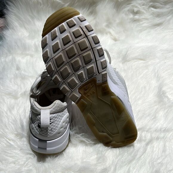 Nike Air Max Motion Size 8.  B88 - Picture 7 of 7